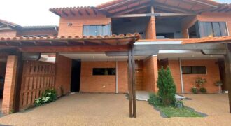 Duplex en zona CIT en Condominio Cerrado